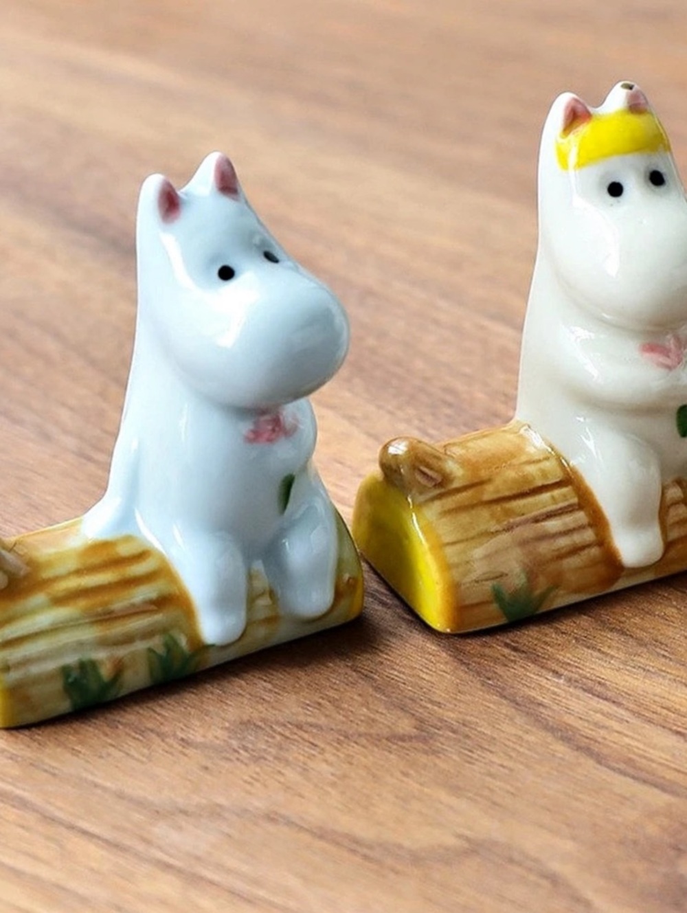 Moomin and Snorkmaiden Log Chopstick Rests Set of 2 Ceramic